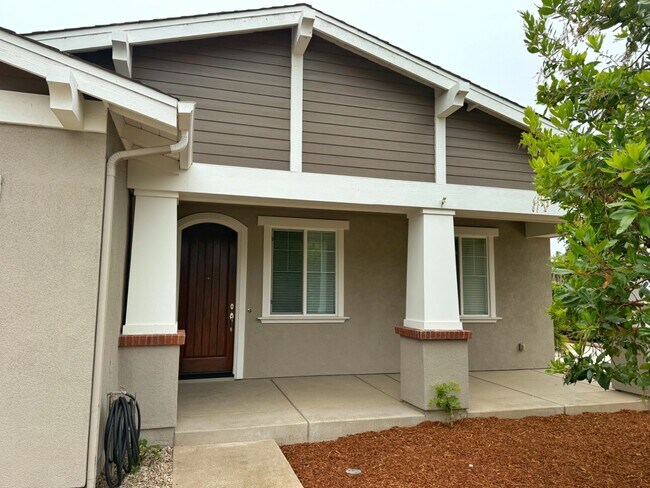 1097 Buena Vista Way photo 5