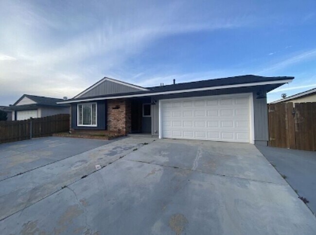 1810 Thelborn Way San Diego, CA 92154