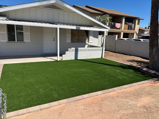 726 E 3rd Ave Mesa, AZ 85204 photo 4