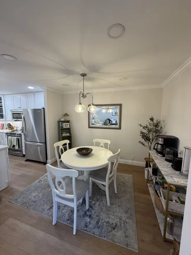 7811 Eads Ave San Diego, CA 92037 photo 2