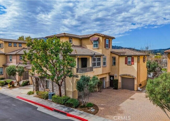 31082 Strawberry Tree Ln Temecula, CA 92592 photo 3