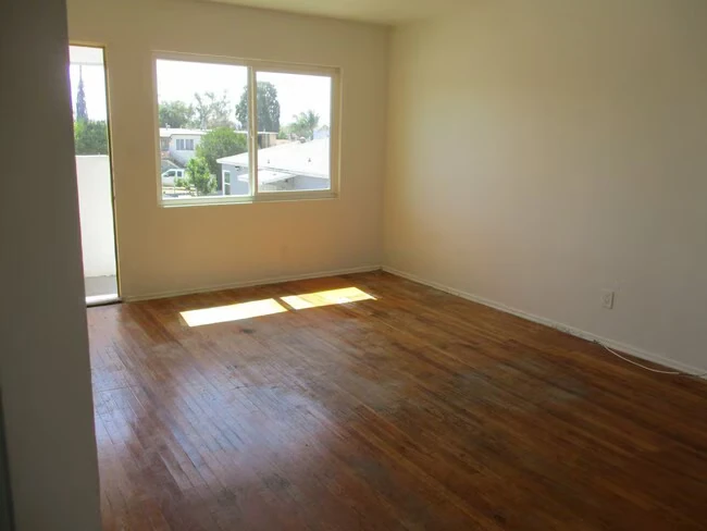 3854 1/2 Euclid Ave San Diego, CA 92105 photo 4