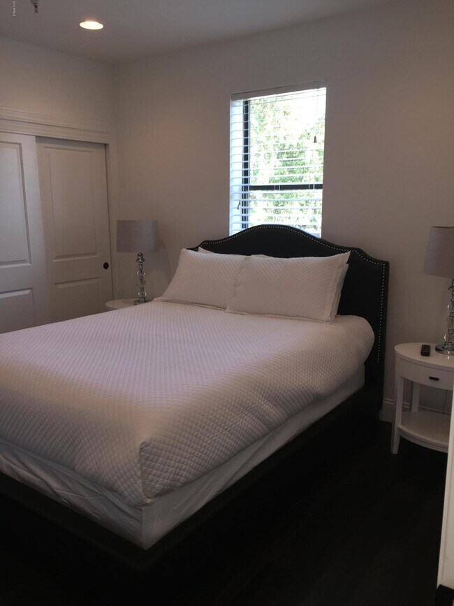 7150 E 5th Ave Scottsdale, AZ 85251 photo 5