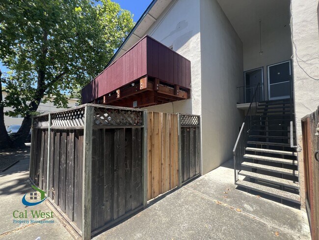 1621 Maurice Ln San Jose, CA 95129 photo 2