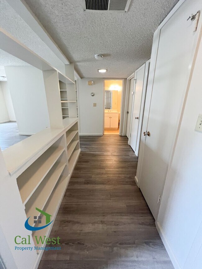 1621 Maurice Ln San Jose, CA 95129 photo 4