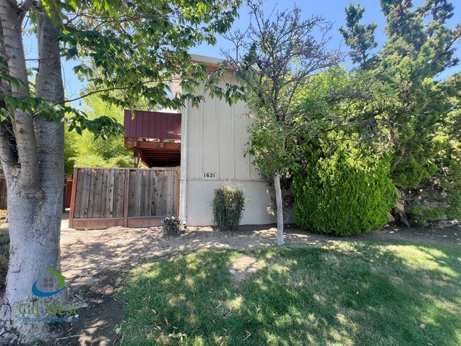 1621 Maurice Ln San Jose, CA 95129 photo 2