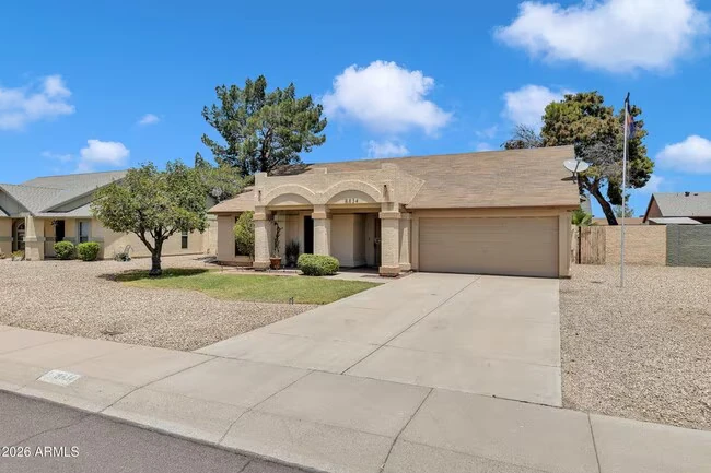 8834 W Purdue Ave Peoria, AZ 85345 photo 2