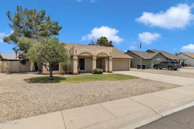 8834 W Purdue Ave Peoria, AZ 85345 photo 3