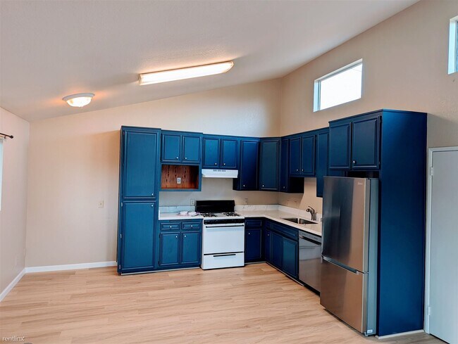 3827 Linda Vista Dr San Marcos, CA 92078 photo 3