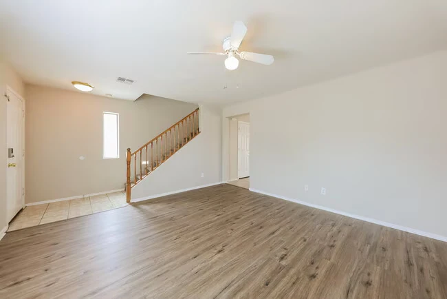 7222 S 37th Dr Phoenix, AZ 85041 photo 5