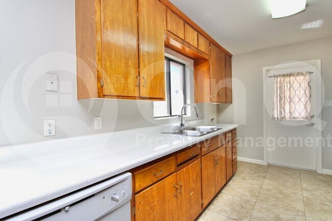 7430 E Minnezona Ave Scottsdale, AZ 85251 photo 4
