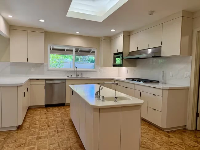 19401 San Marcos Rd Saratoga, CA 95070 photo 5