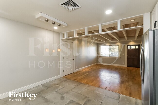 12210 N Escobar Way Phoenix, AZ 85022 photo 5
