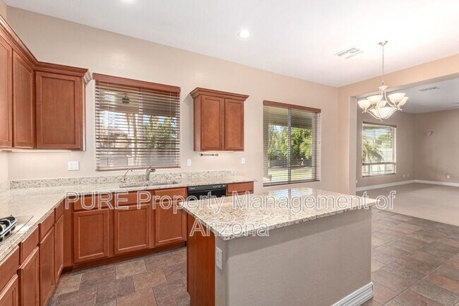 4246 S Summit St Gilbert, AZ 85297 photo 5