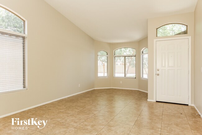 7913 S 45th Ln Phoenix, AZ 85339 photo 3