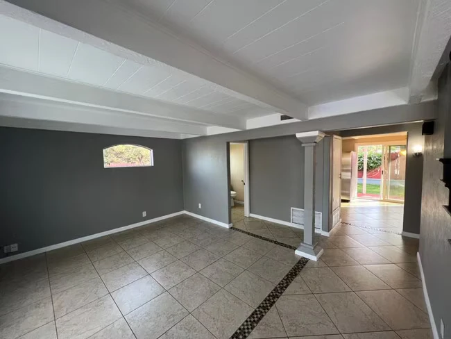 528 Raintree Dr Vista, CA 92084 photo 5