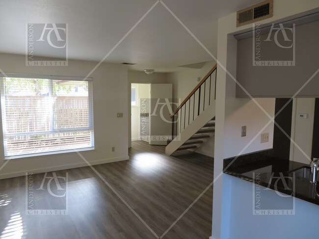 204 Castillion Terrace Santa Cruz, CA 95060 photo 2