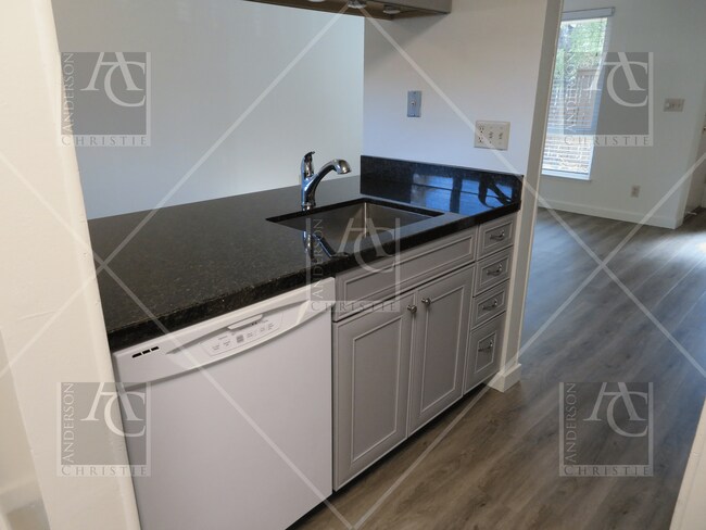 204 Castillion Terrace Santa Cruz, CA 95060 photo 5