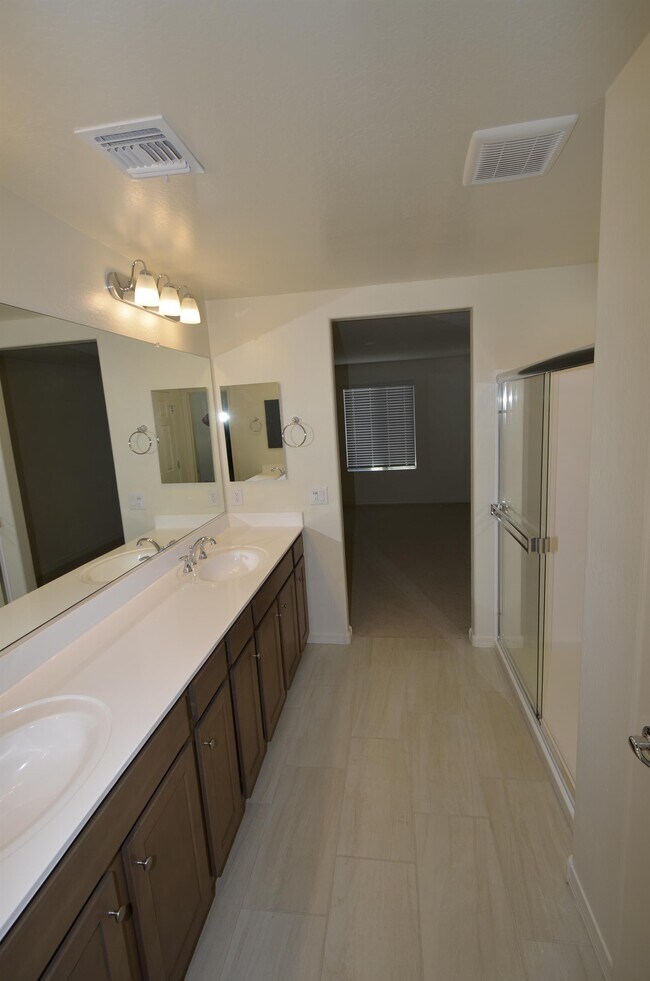 1306 E Sparrow Dr Queen Creek, AZ 85142 photo 4