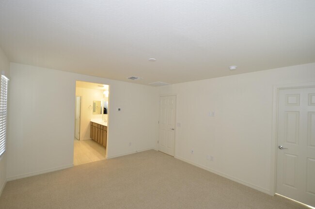 1306 E Sparrow Dr Queen Creek, AZ 85142 photo 5