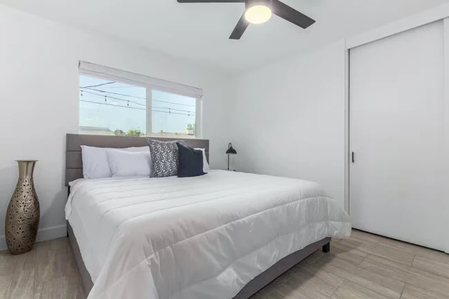 7302 E Coronado Rd Scottsdale, AZ 85257 photo 3