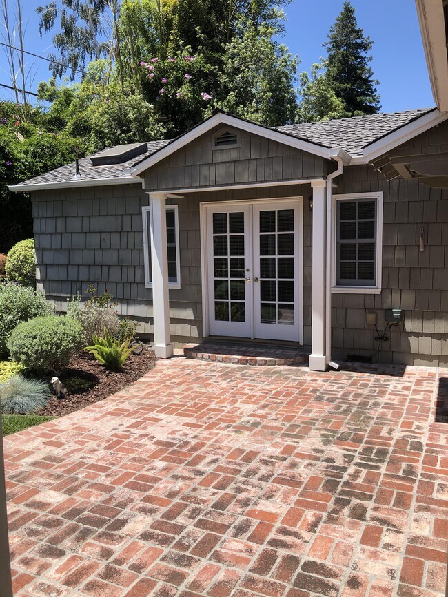 1051 Cherry Ave San Jose, CA 95125 photo 3