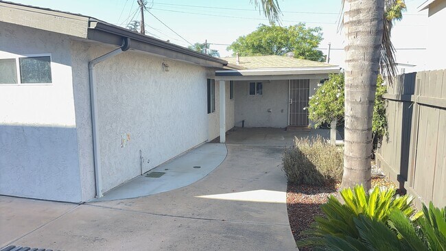 5106 Tipton St San Diego, CA 92115 photo 2