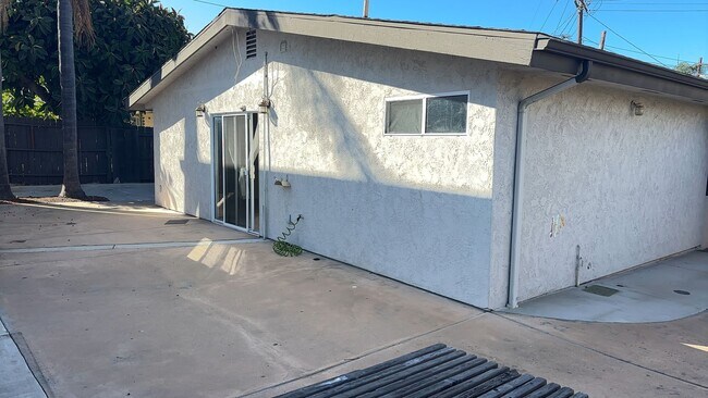 5106 Tipton St San Diego, CA 92115 photo 4
