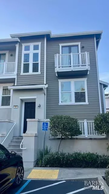 291 Marina Village Way Benicia, CA 94510 photo 2
