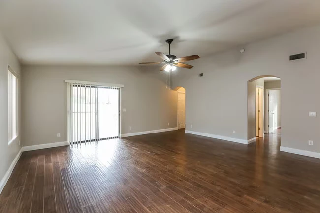 17811 N 41st Pl Phoenix, AZ 85032 photo 3