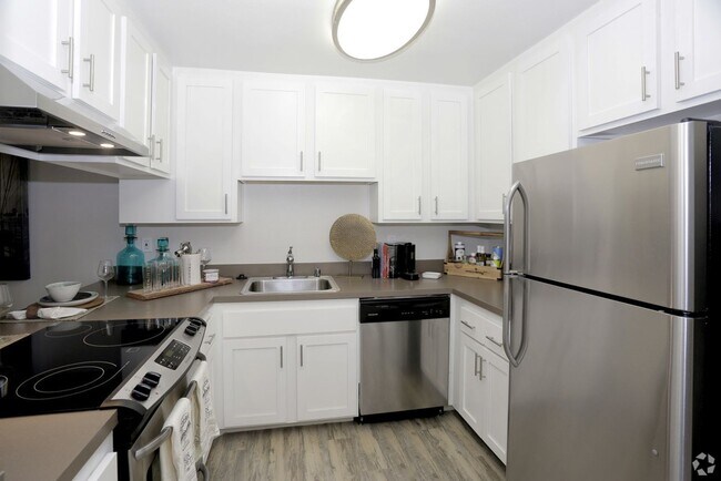 Call for Specials! Large 1BR unit in beautiful ... floor plan