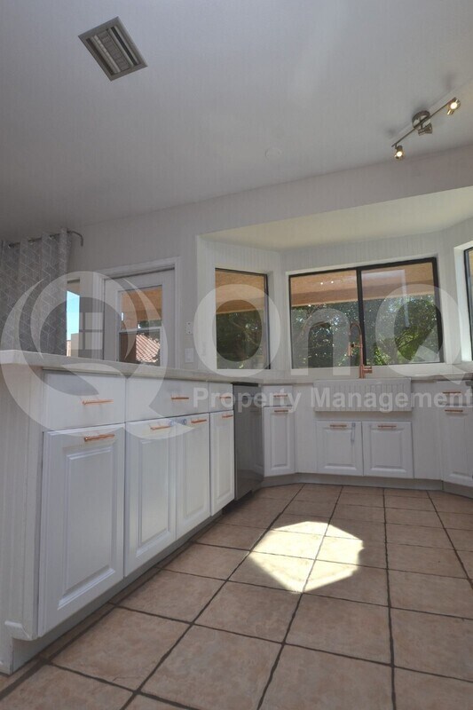 2409 W Marlboro Dr Chandler, AZ 85224 photo 4