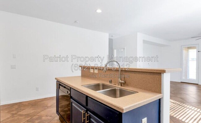 35211 N 34th Ave photo 3