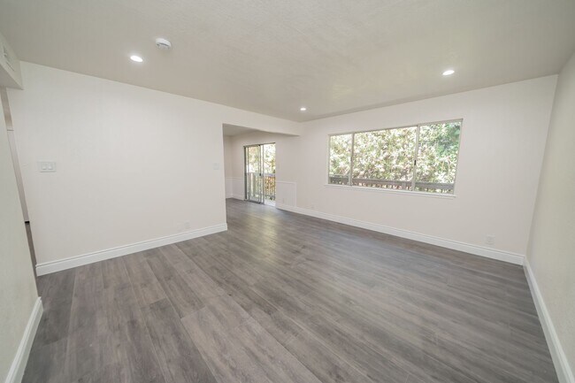 3222 Delaware St Oakland, CA 94602 photo 3
