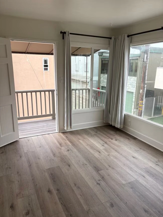 3361 Strandway San Diego, CA 92109 photo 5