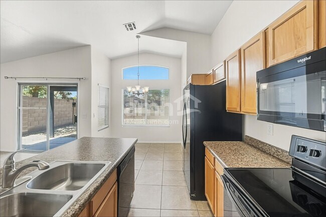 15872 W Adams St Goodyear, AZ 85338 photo 4