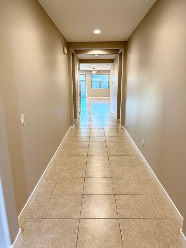 19624 W Badgett Ln Litchfield Park, AZ 85340 photo 5