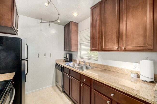 14145 N 92nd St Scottsdale, AZ 85260 photo 3
