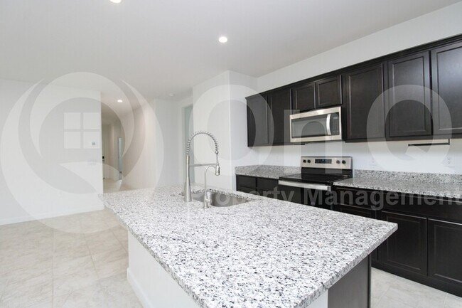 2934 W Seaver Ave Mesa, AZ 85212 photo 3