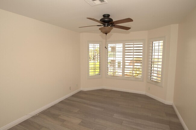 580 Camino De La Reina San Diego, CA 92108 photo 2