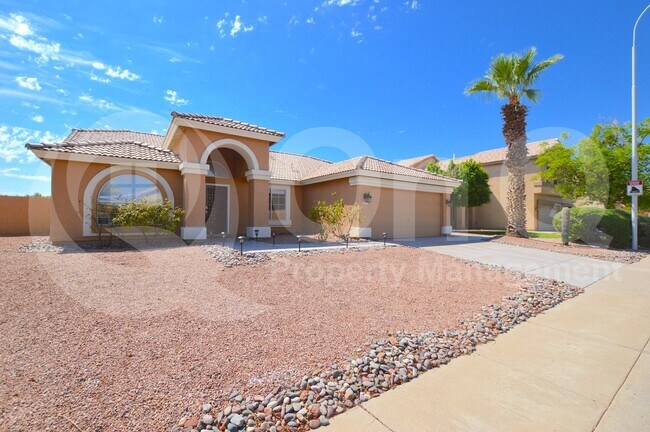 3161 W Genoa Way photo 2
