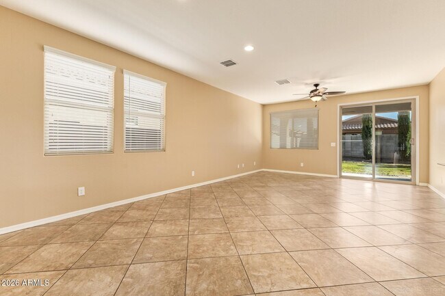 2057 Kenton Way San Tan Valley, AZ 85144 photo 5