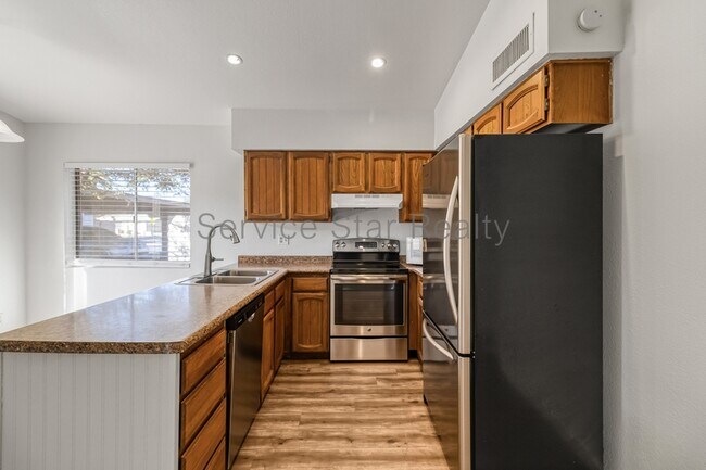 909 W Malibu Dr Tempe, AZ 85282 photo 4