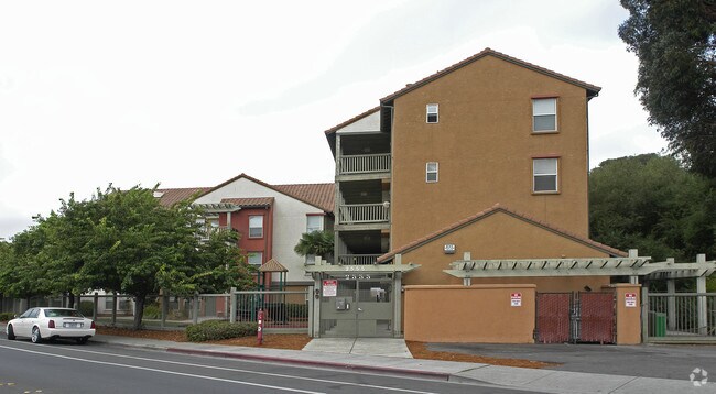 Church Lane 2235 - Porto Apartments photo 2