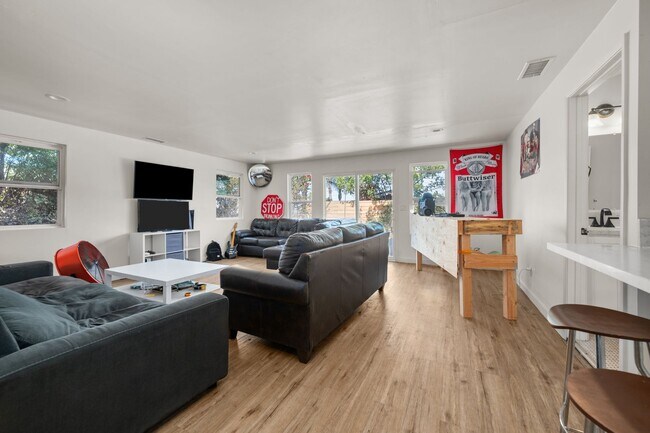 5240 Remington Rd San Diego, CA 92115 photo 5
