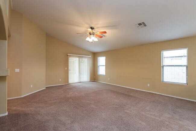 2213 W St Charles Ave Phoenix, AZ 85041 photo 3