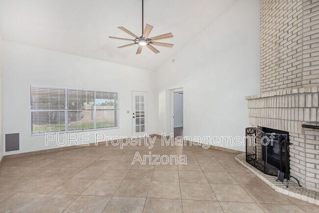 23825 N 41st Ave Glendale, AZ 85310 photo 4