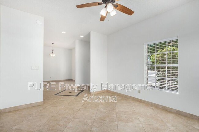 23825 N 41st Ave Glendale, AZ 85310 photo 3