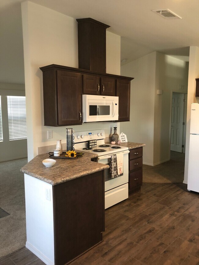 16605 N 2nd Ln Phoenix, AZ 85023 photo 3
