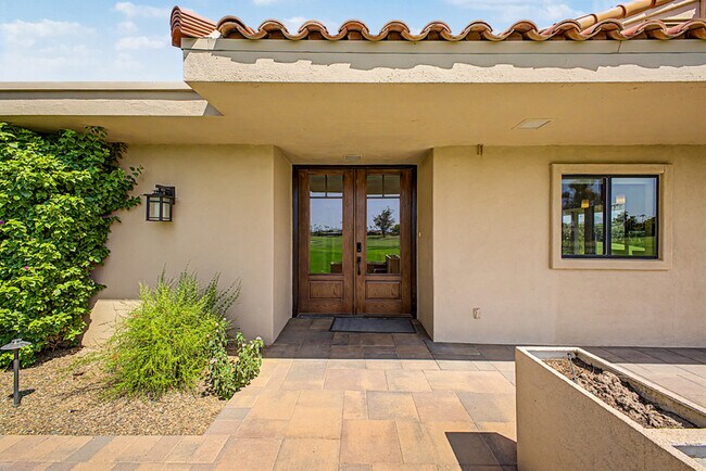 7825 E San Carlos Rd Scottsdale, AZ 85258 photo 3